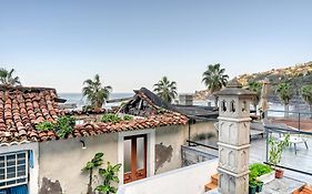 Casa Familia Pestana 2, A Home In Madeira